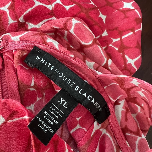 White House Black Market top.  Size XL.  100% polyester. - Picture 4 of 6